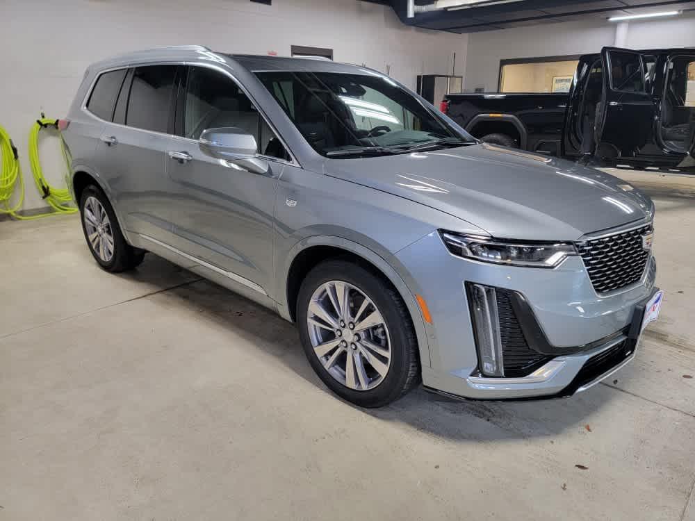 used 2023 Cadillac XT6 car, priced at $41,995