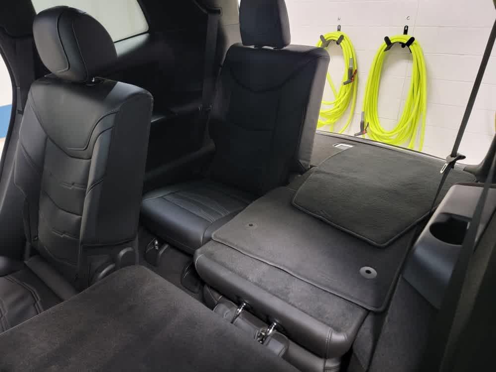 used 2023 Cadillac XT6 car, priced at $41,995