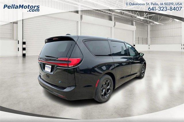 used 2022 Chrysler Pacifica Hybrid car, priced at $29,395