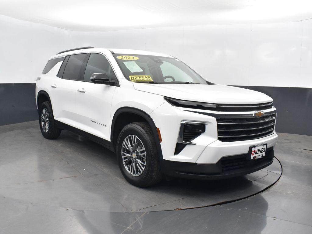 used 2024 Chevrolet Traverse car, priced at $40,977