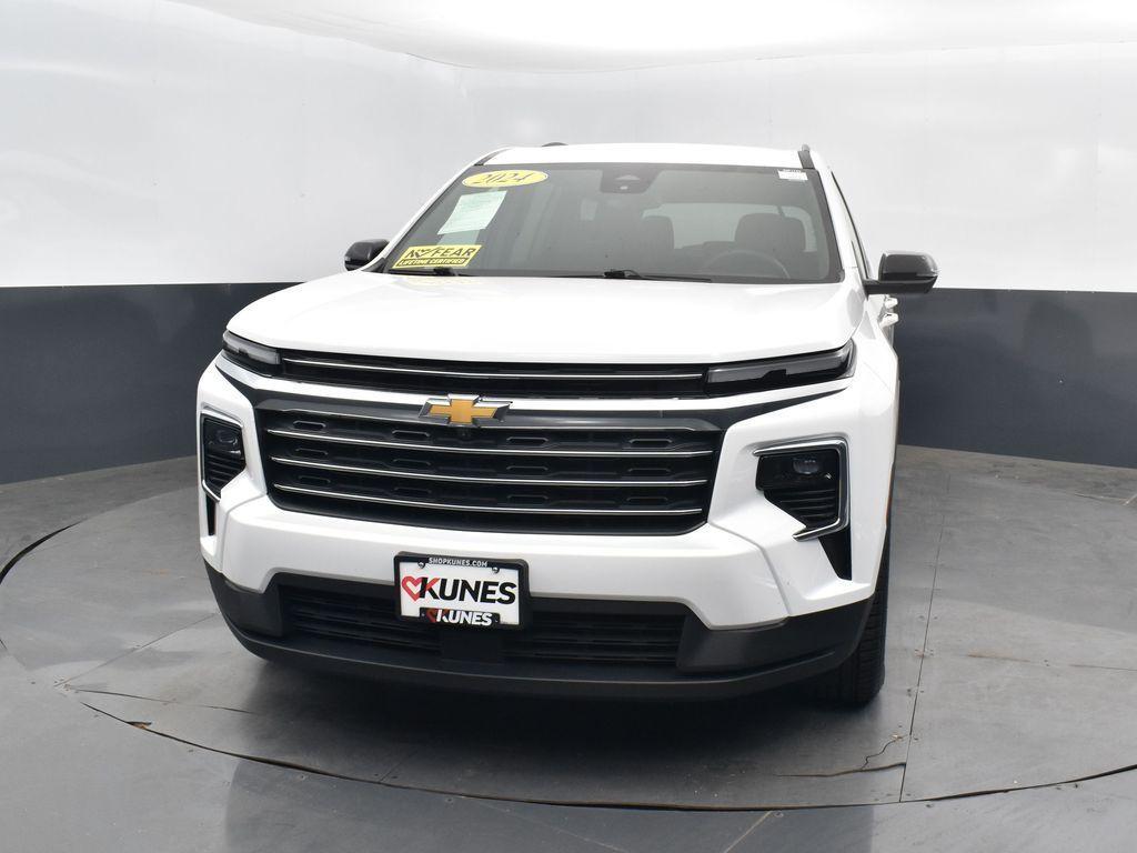 used 2024 Chevrolet Traverse car, priced at $40,977