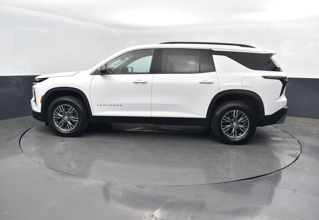 used 2024 Chevrolet Traverse car, priced at $40,977