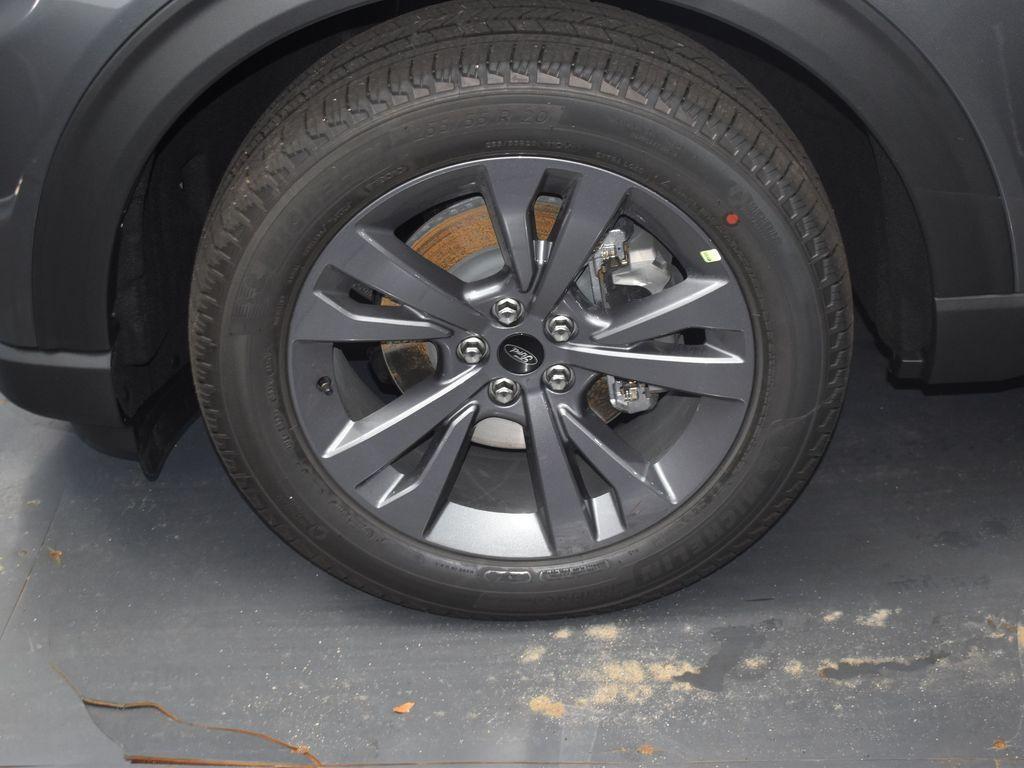 new 2025 Ford Explorer car, priced at $46,461
