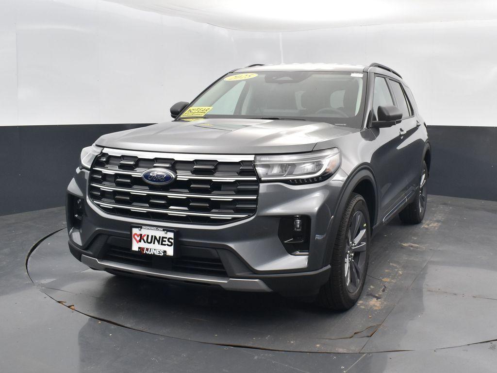 new 2025 Ford Explorer car, priced at $46,461
