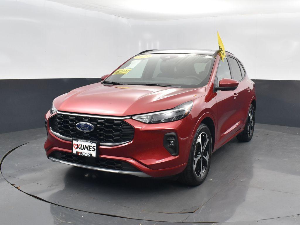 used 2023 Ford Escape car, priced at $29,354