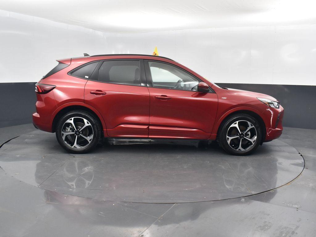 used 2023 Ford Escape car, priced at $29,354