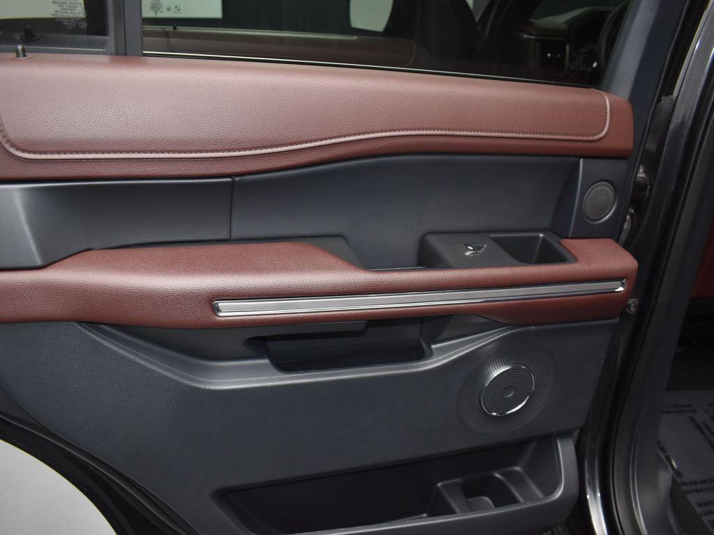 used 2024 Ford Expedition car, priced at $59,749