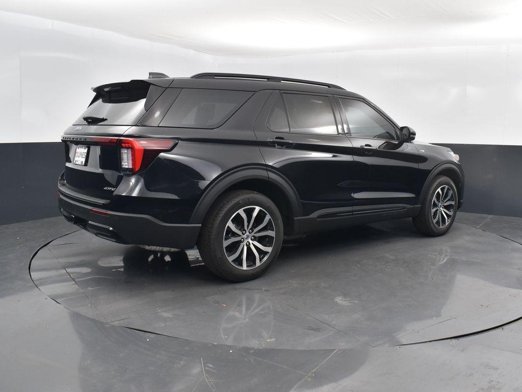 new 2025 Ford Explorer car, priced at $43,577