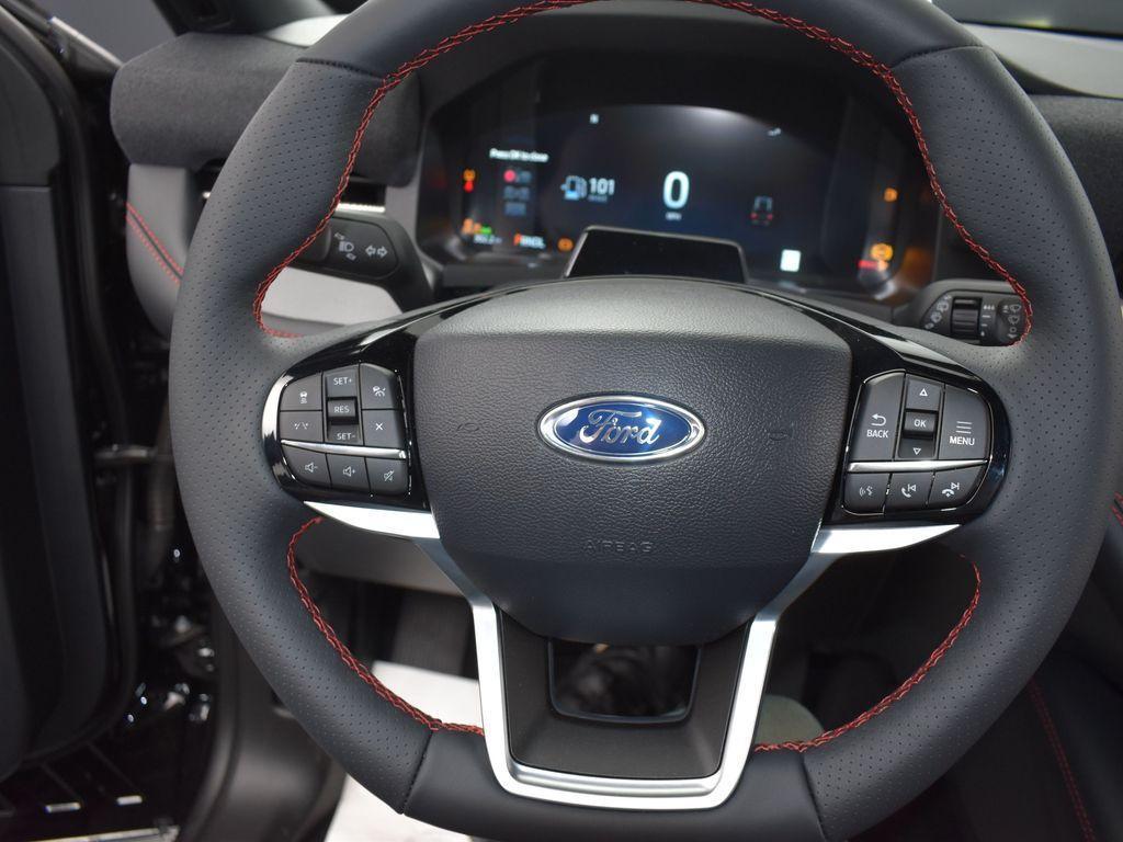 new 2025 Ford Explorer car, priced at $43,577