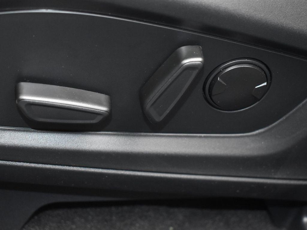 new 2025 Ford Explorer car, priced at $43,577