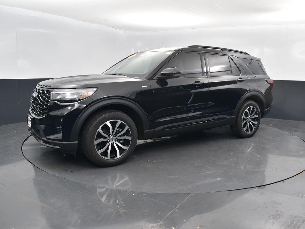 new 2025 Ford Explorer car, priced at $43,577