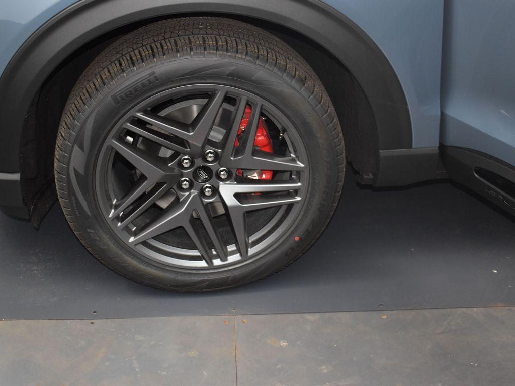 new 2025 Ford Explorer car, priced at $50,388