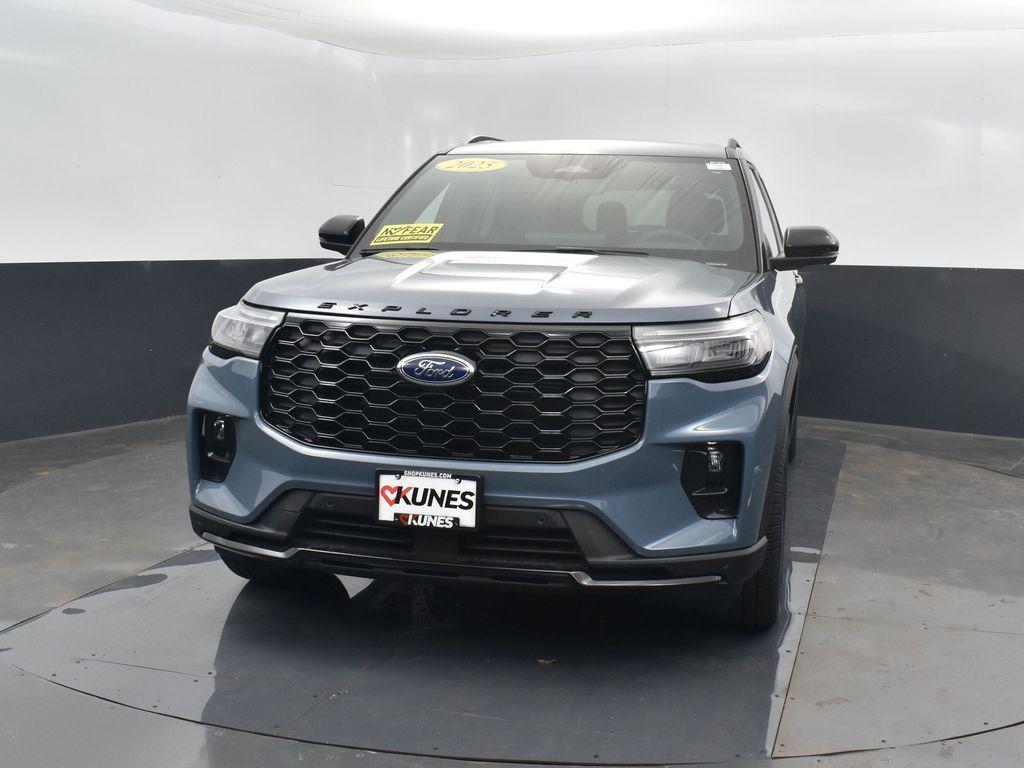 new 2025 Ford Explorer car, priced at $50,388