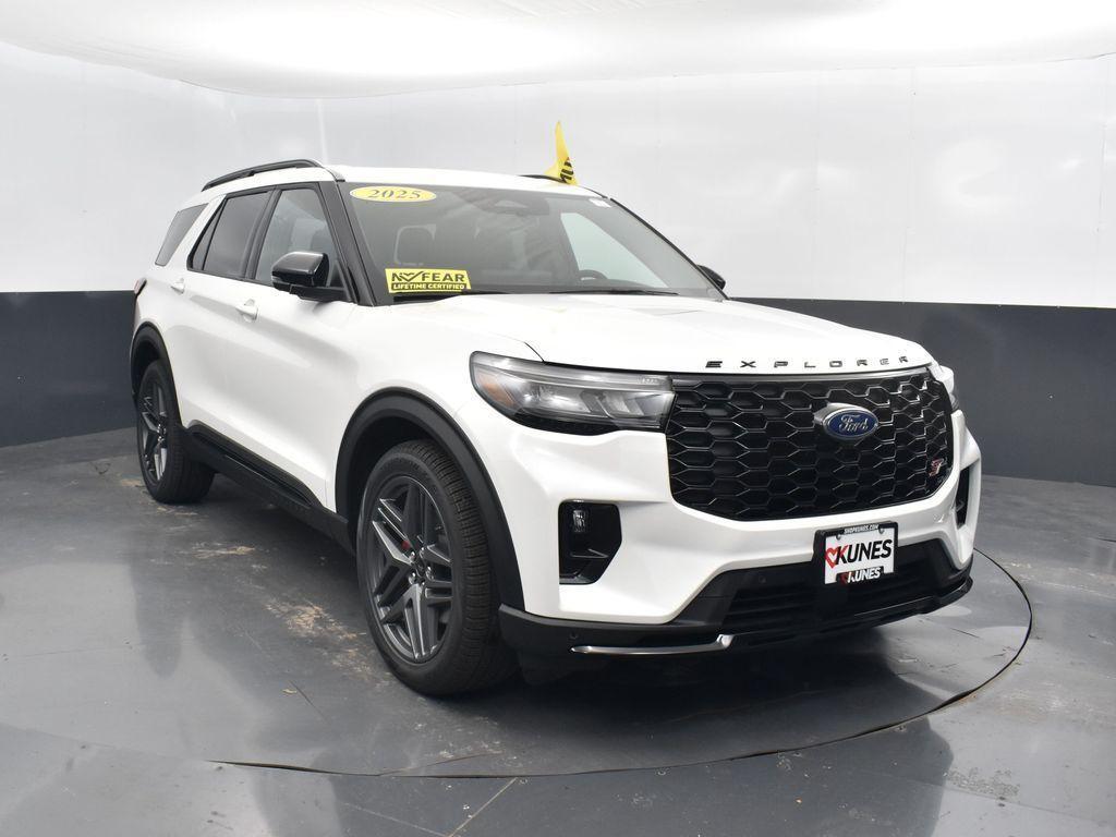 new 2025 Ford Explorer car, priced at $59,158