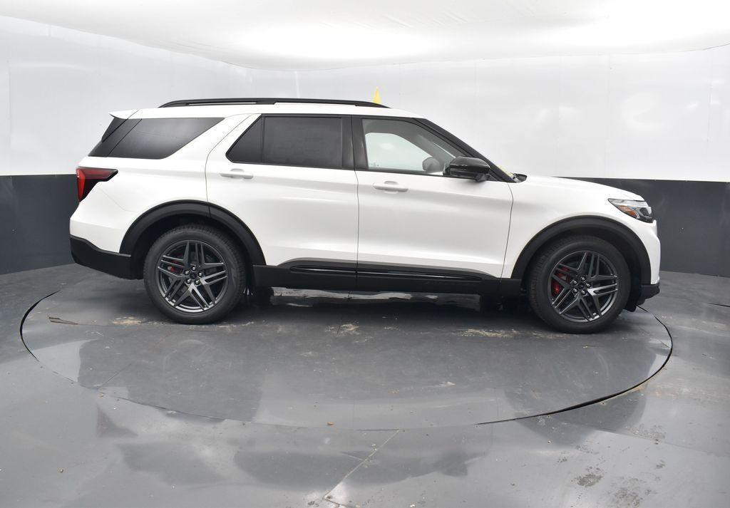 new 2025 Ford Explorer car, priced at $59,158