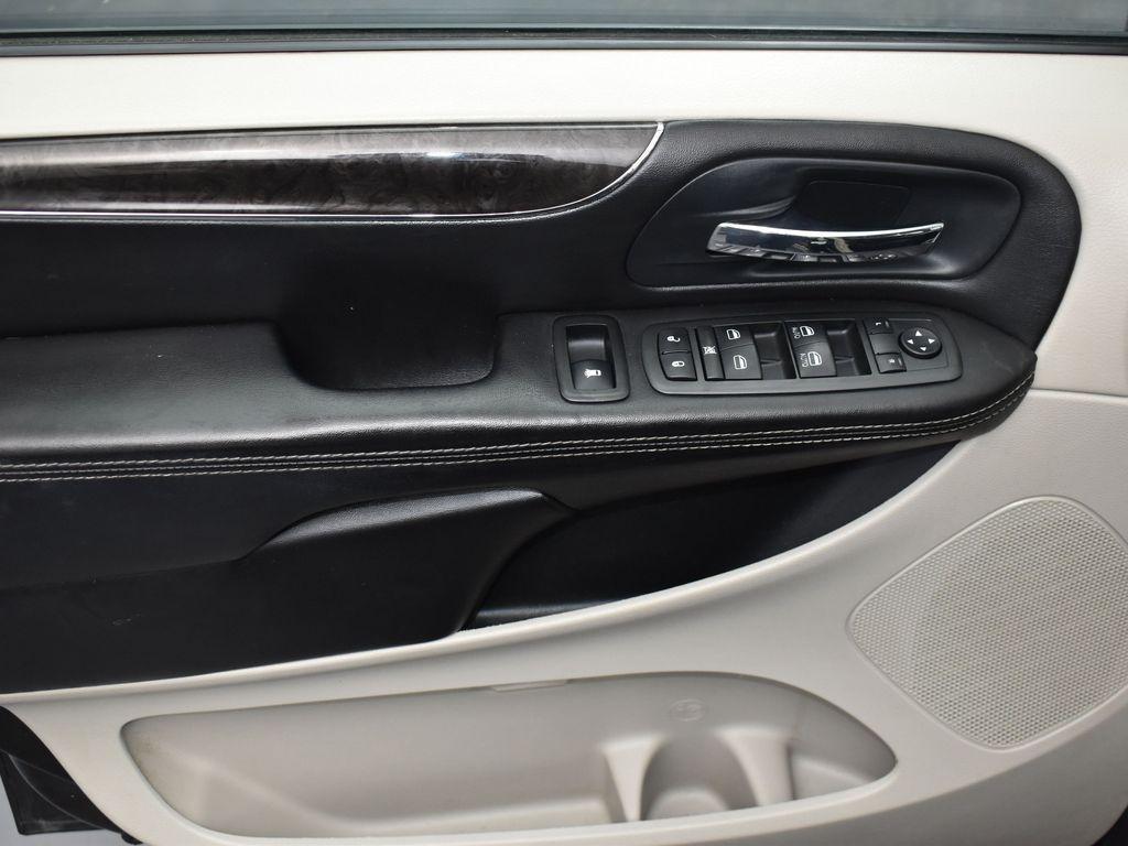 used 2014 Chrysler Town & Country car, priced at $9,792
