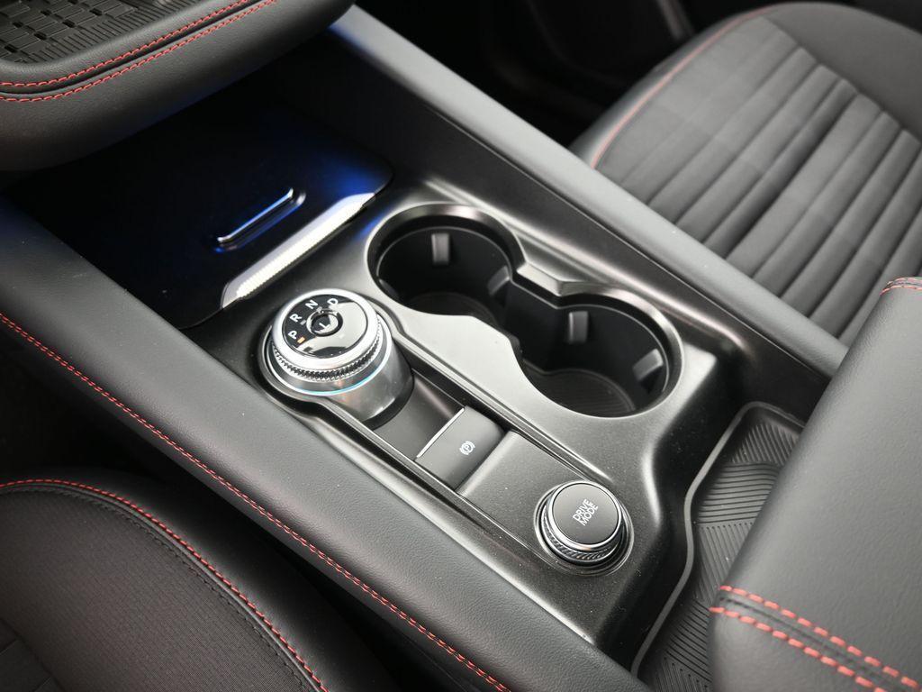 new 2025 Ford Explorer car, priced at $49,968