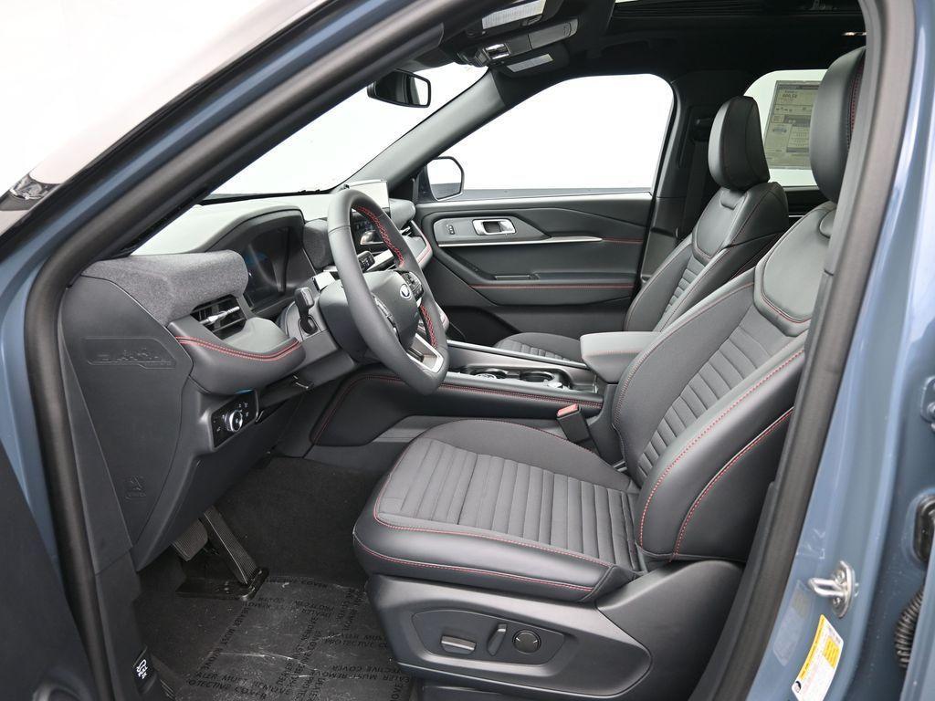 new 2025 Ford Explorer car, priced at $49,968