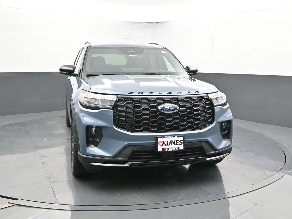 new 2025 Ford Explorer car, priced at $49,968