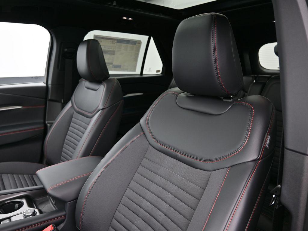 new 2025 Ford Explorer car, priced at $49,968