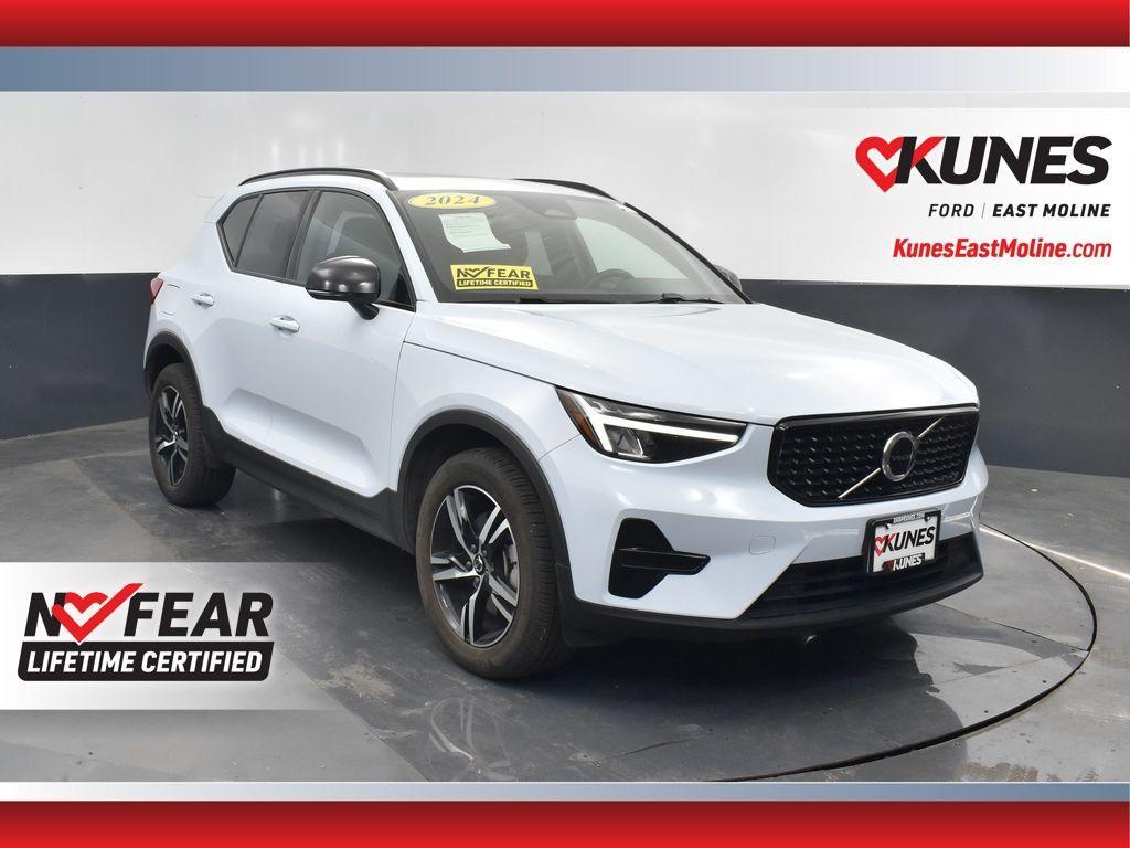 used 2024 Volvo XC40 car, priced at $28,526