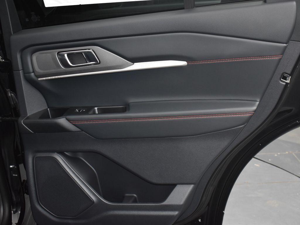 new 2025 Ford Explorer car, priced at $50,353