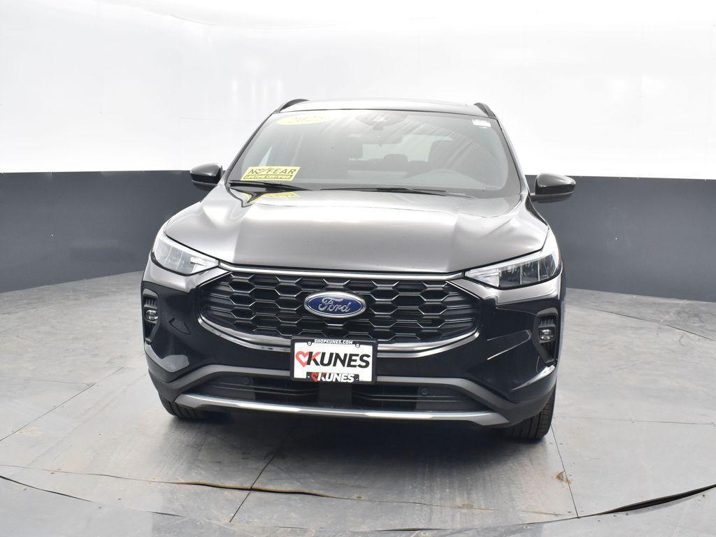 new 2025 Ford Escape car, priced at $33,090