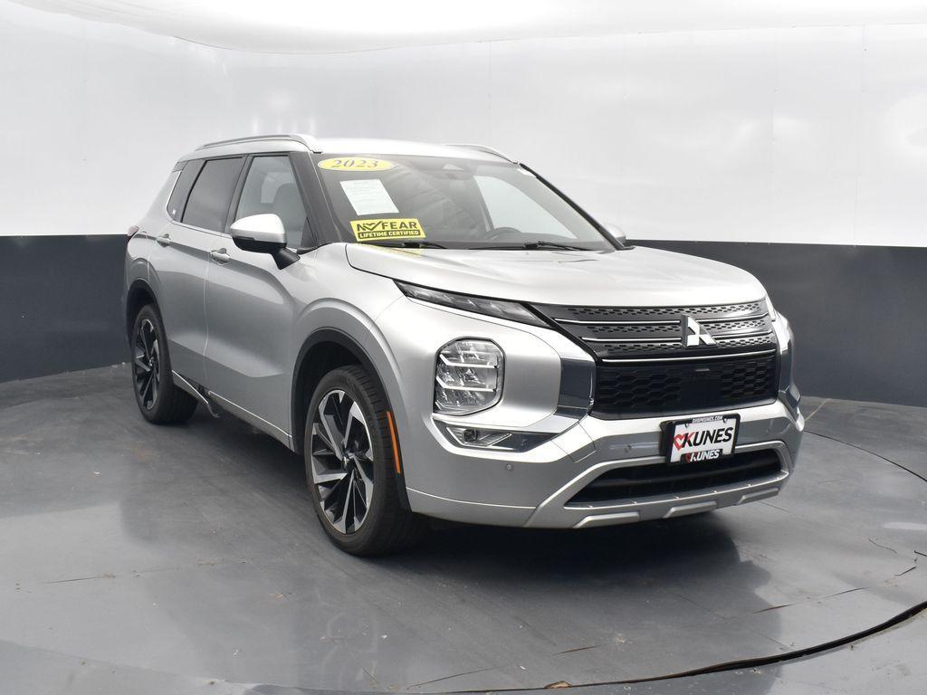 used 2023 Mitsubishi Outlander car, priced at $25,989