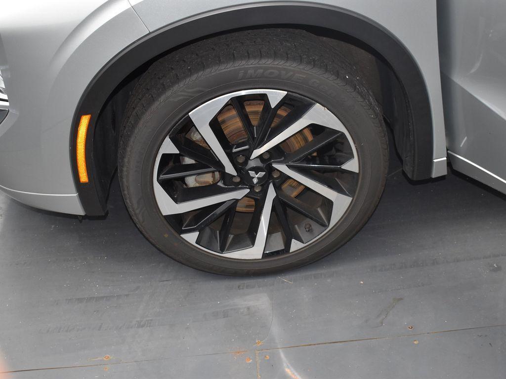 used 2023 Mitsubishi Outlander car, priced at $25,989
