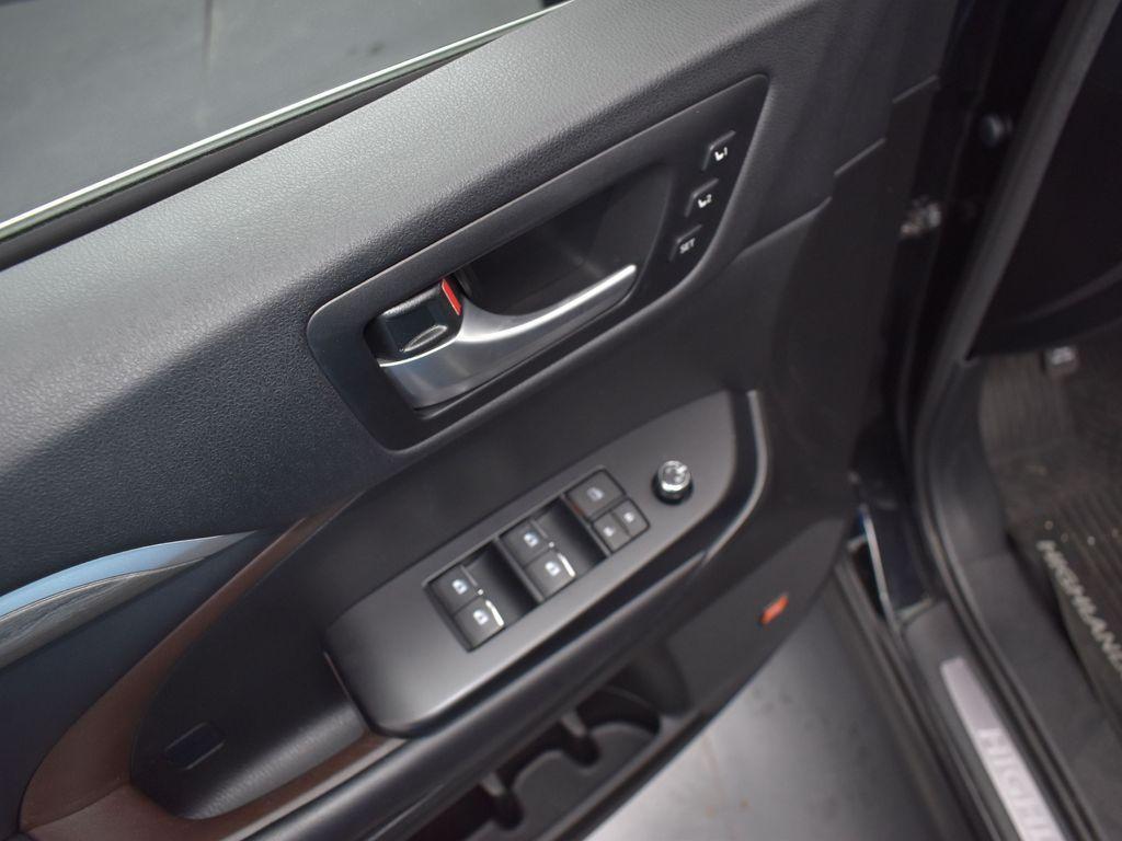 used 2018 Toyota Highlander Hybrid car, priced at $30,539
