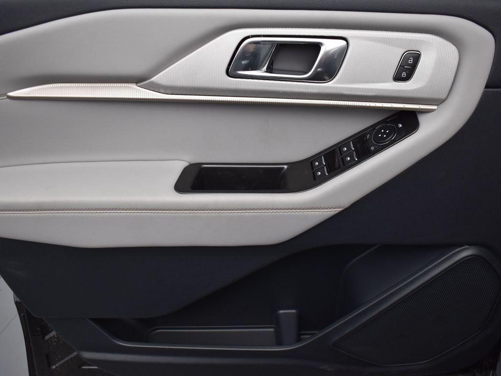 new 2025 Ford Explorer car, priced at $45,223