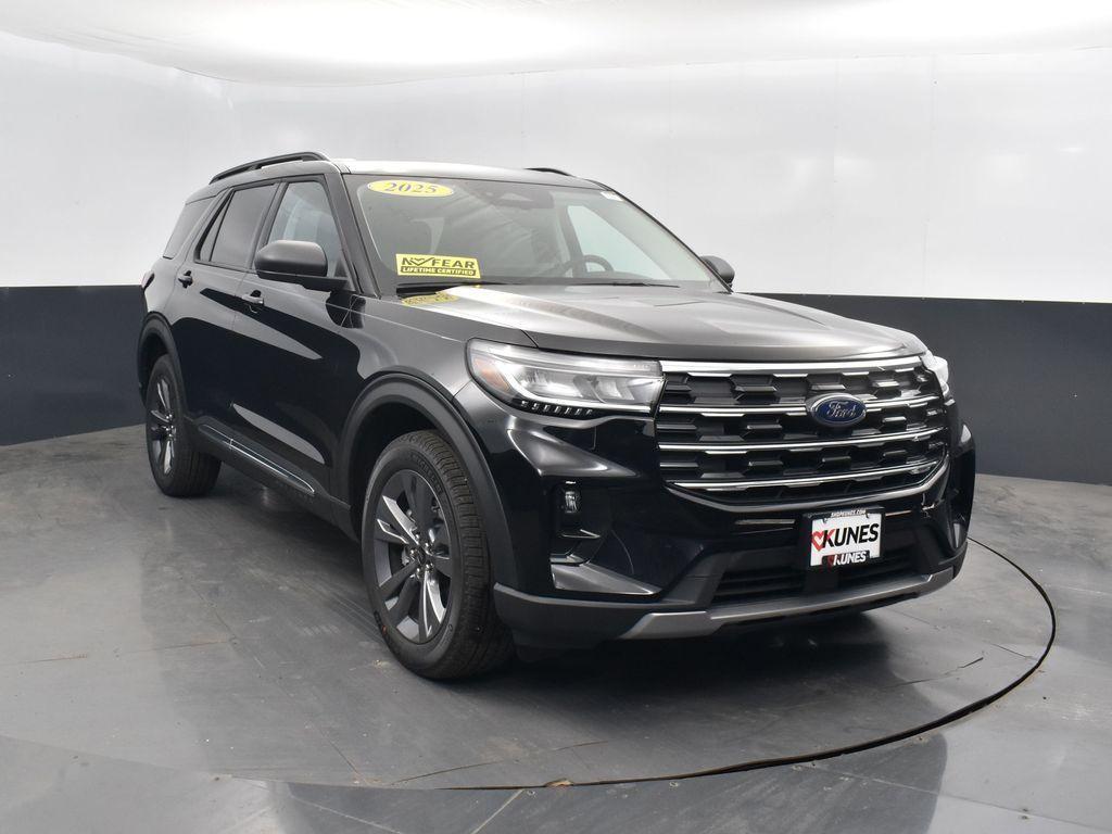 new 2025 Ford Explorer car, priced at $45,223