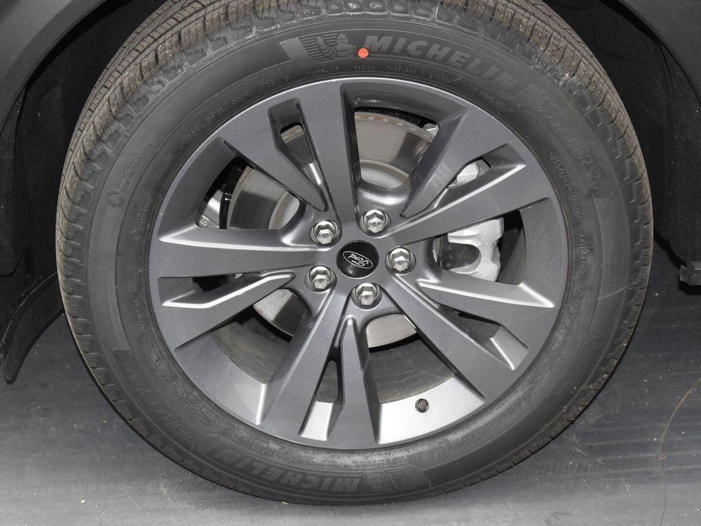 new 2025 Ford Explorer car, priced at $45,223
