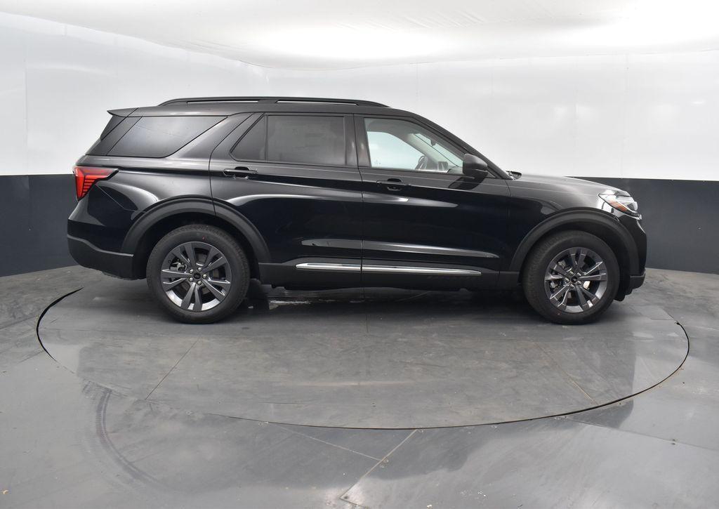 new 2025 Ford Explorer car, priced at $45,223