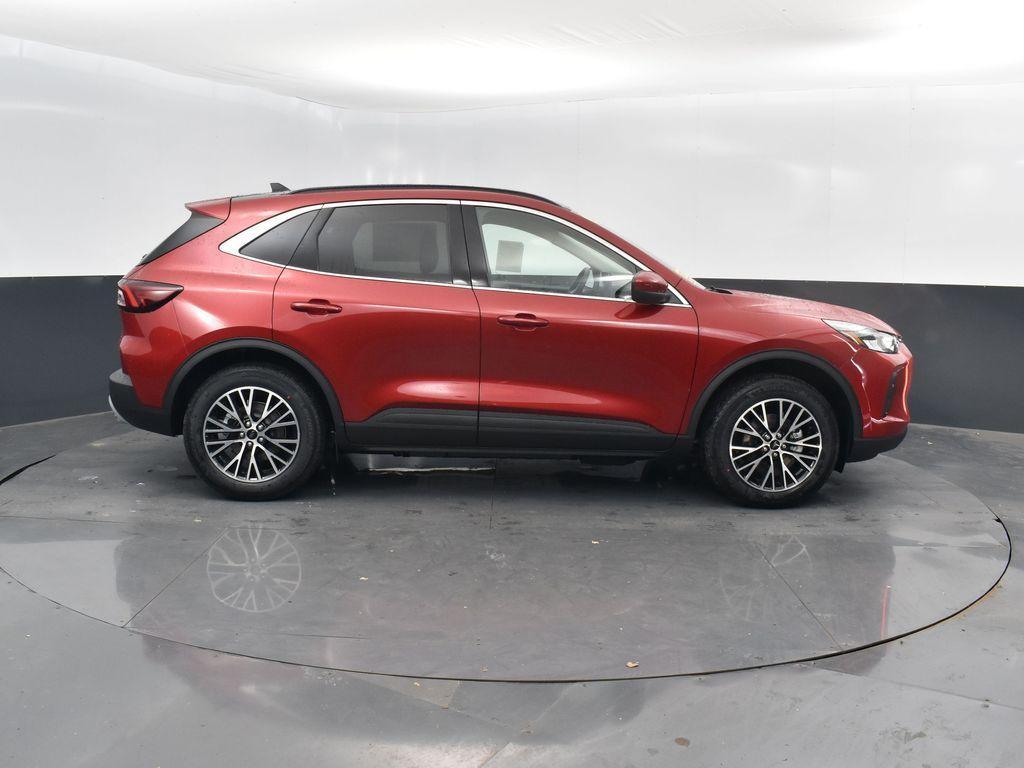 new 2025 Ford Escape car, priced at $33,359