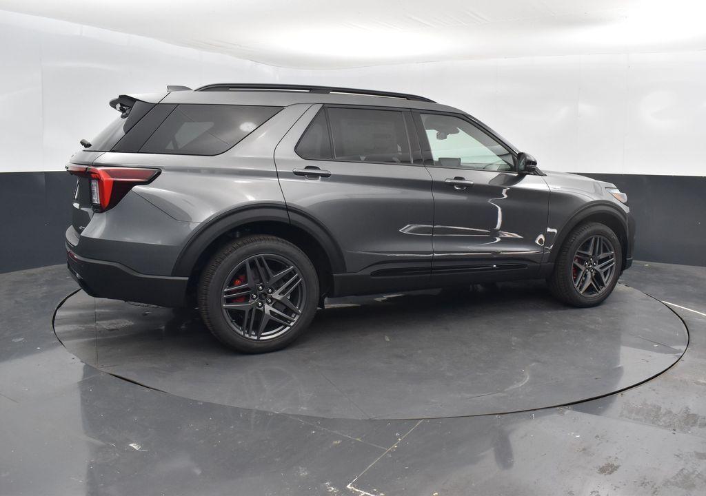 new 2025 Ford Explorer car, priced at $49,932