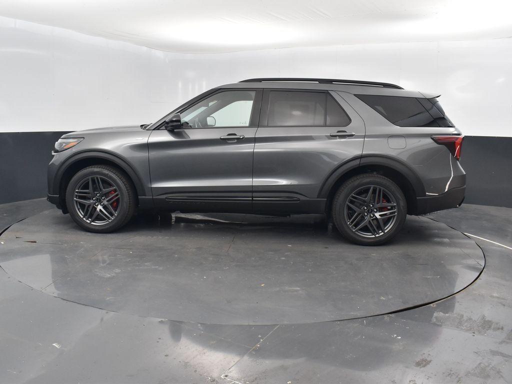 new 2025 Ford Explorer car, priced at $49,932