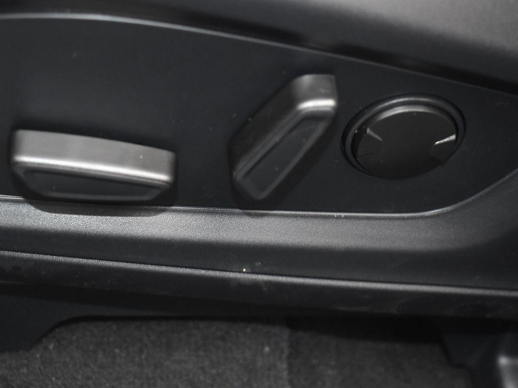 new 2025 Ford Explorer car, priced at $50,664