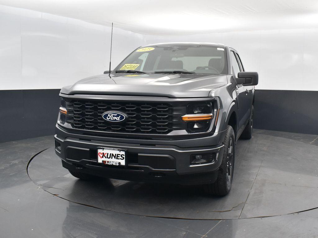 new 2025 Ford F-150 car, priced at $45,693