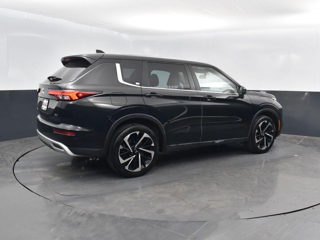 used 2023 Mitsubishi Outlander car, priced at $21,992