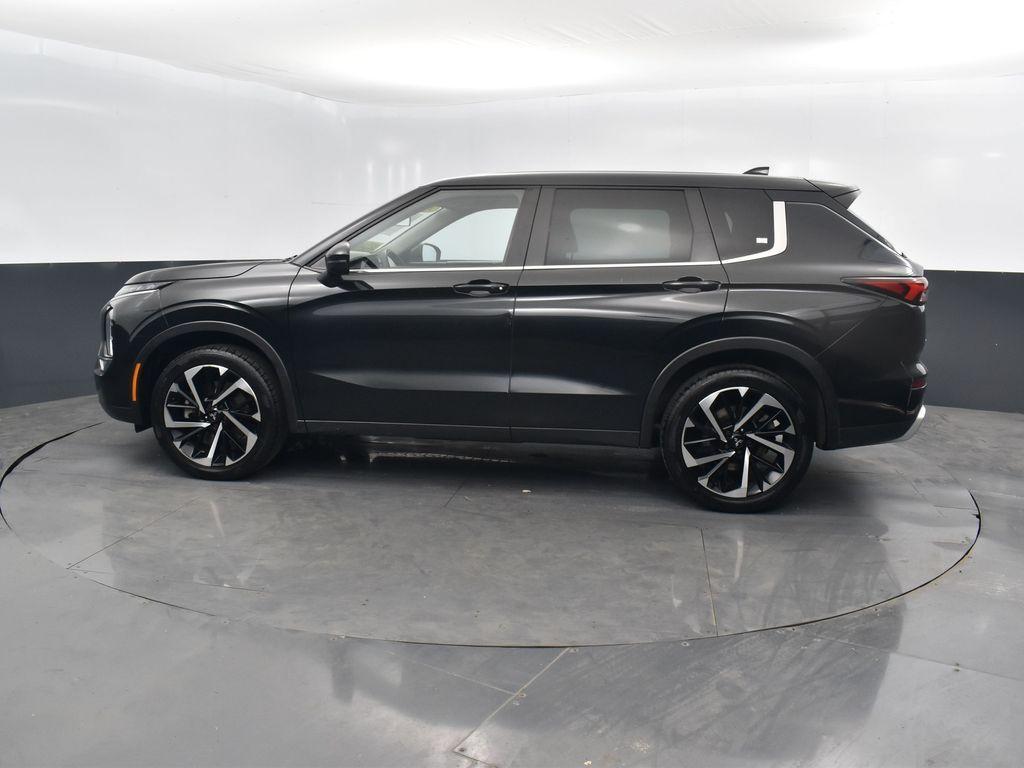 used 2023 Mitsubishi Outlander car, priced at $21,992