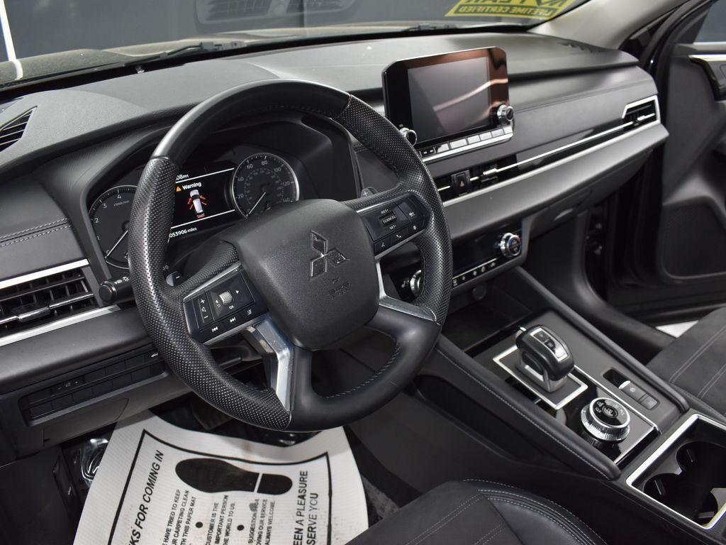 used 2023 Mitsubishi Outlander car, priced at $21,992
