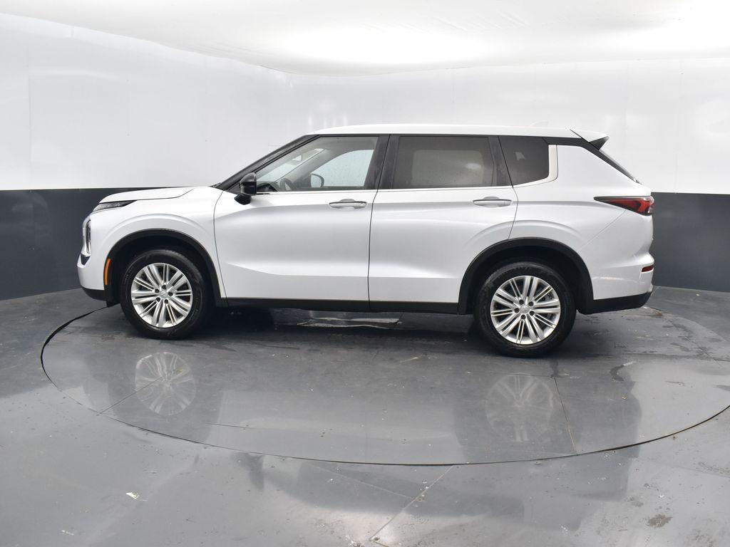 used 2024 Mitsubishi Outlander car, priced at $26,149