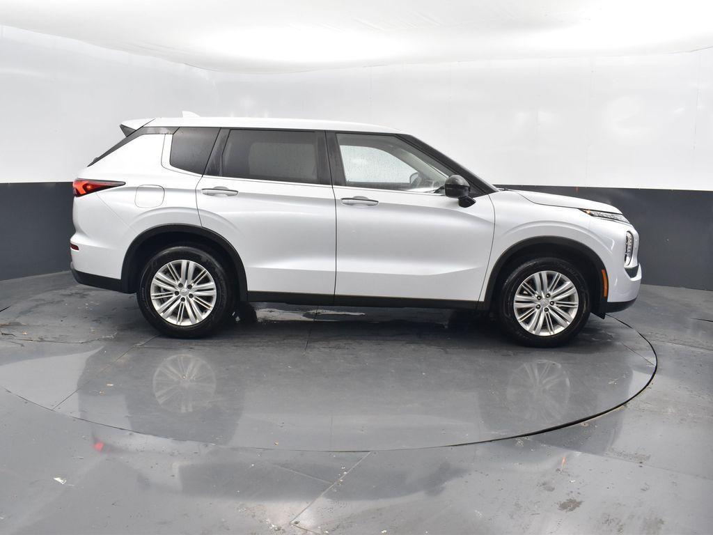 used 2024 Mitsubishi Outlander car, priced at $26,149