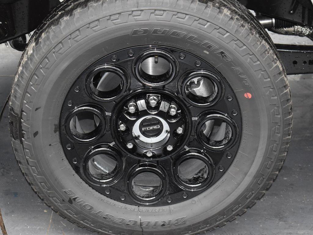 new 2025 Ford F-350 car, priced at $72,836