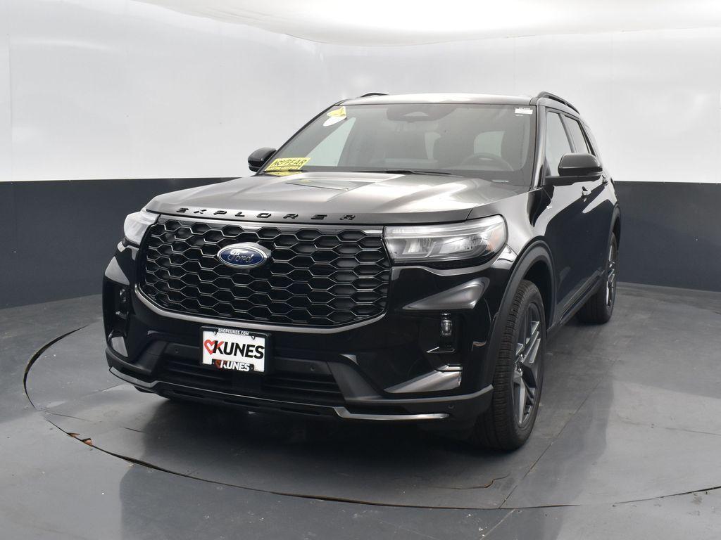 new 2025 Ford Explorer car, priced at $50,194