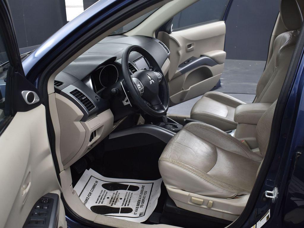 used 2007 Mitsubishi Outlander car, priced at $2,153