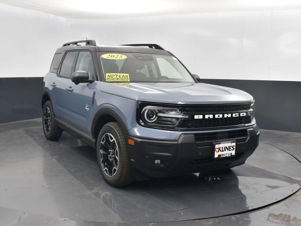new 2025 Ford Bronco Sport car, priced at $40,295