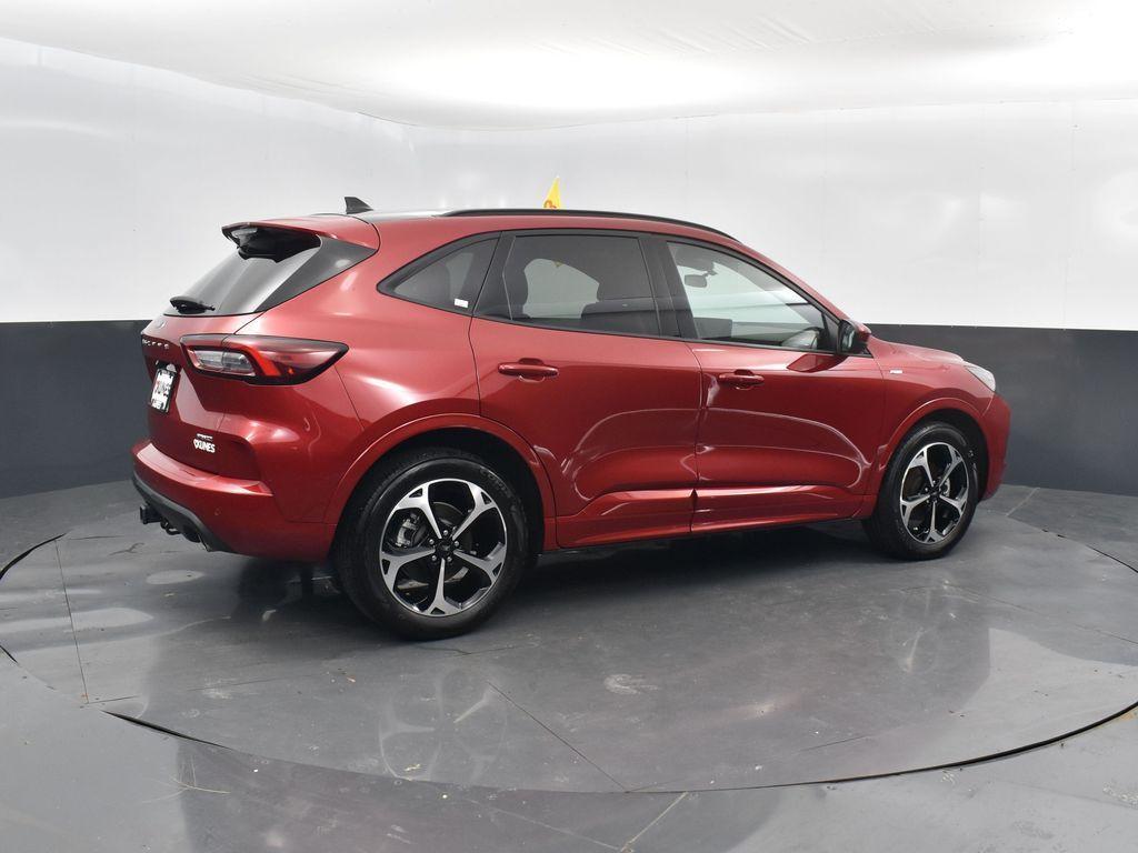 used 2023 Ford Escape car, priced at $26,552