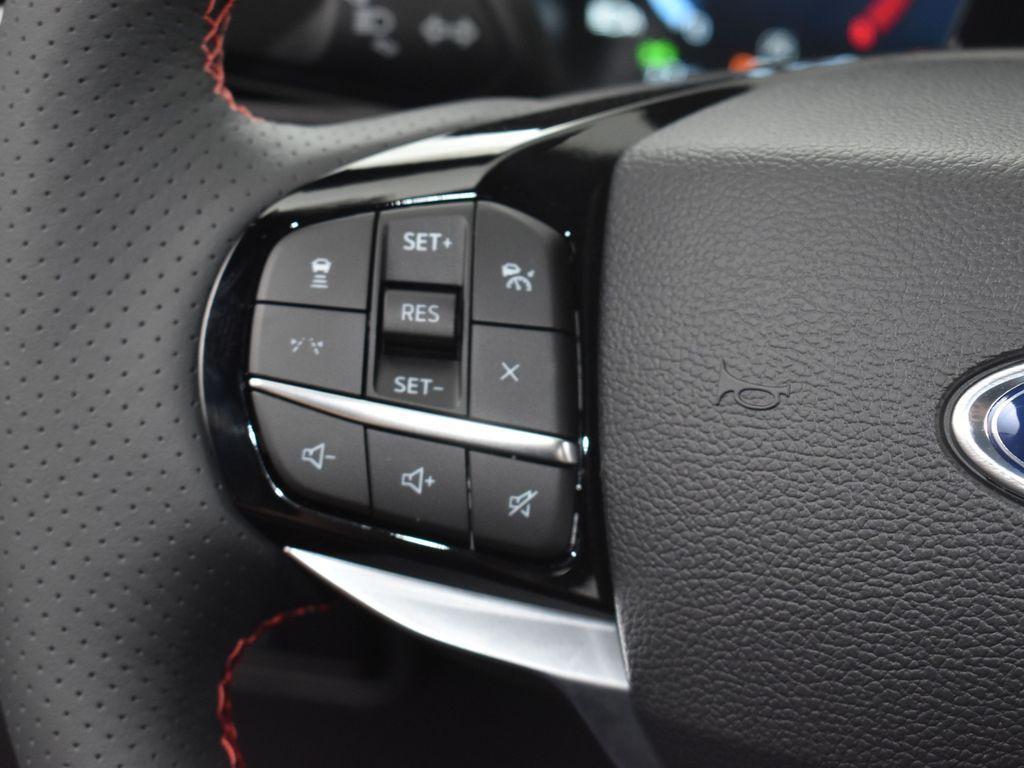 new 2025 Ford Explorer car, priced at $50,572